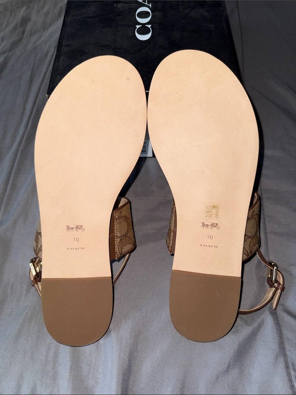 COACH Harley Signature sandal 10B - Picture 4 of 5